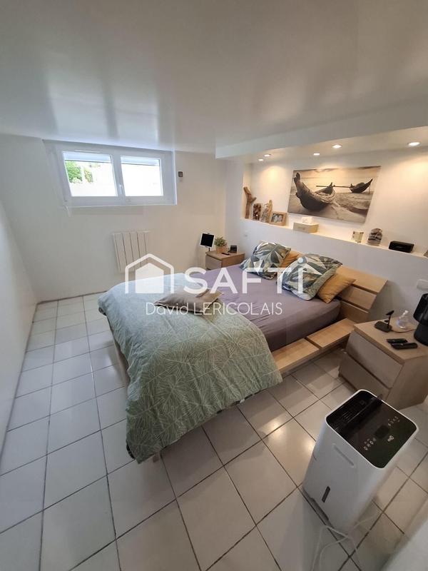 Maison - 210 m² - 8 pièces