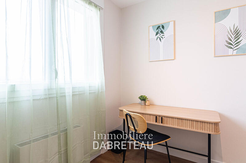Chambre - 107 m² - 5 pièces