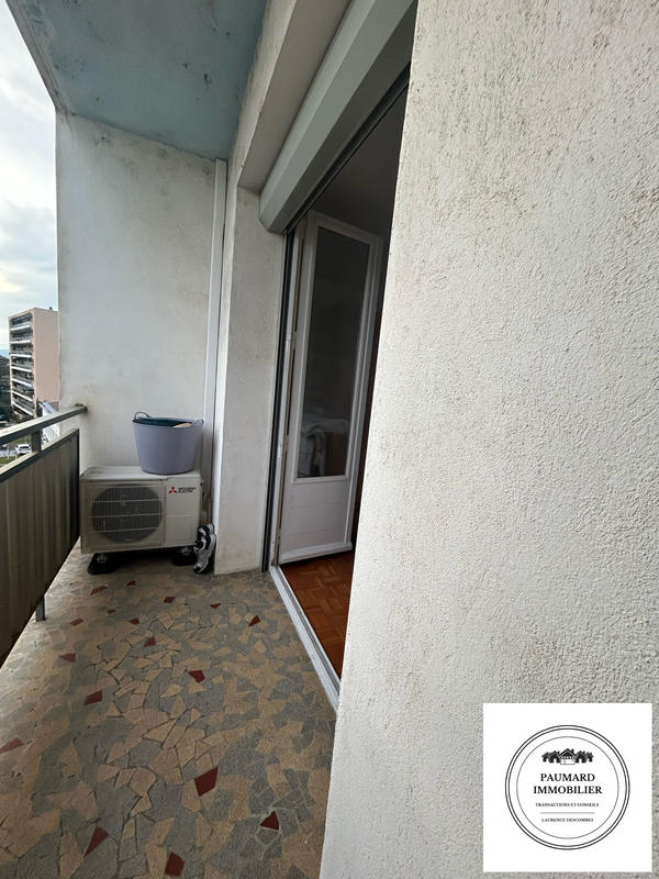 Appartement - 95 m² - 5 pièces