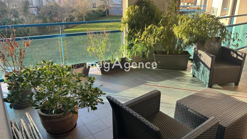 Appartement - 98 m² - 4 pièces