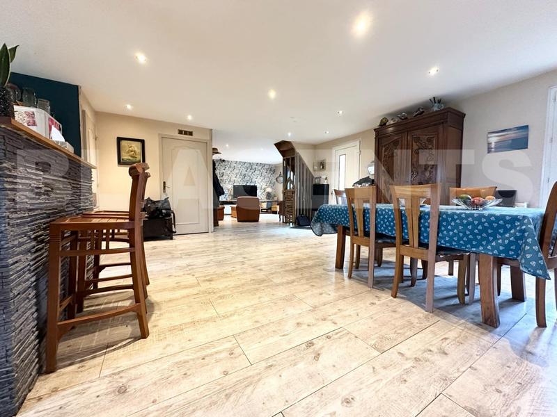 Maison - 130 m² - 6 pièces