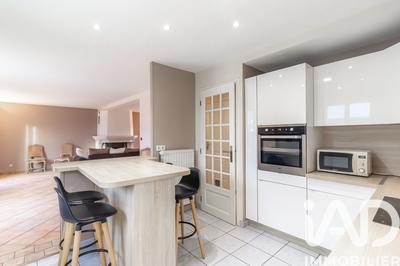 Maison - 180 m² - 7 pièces