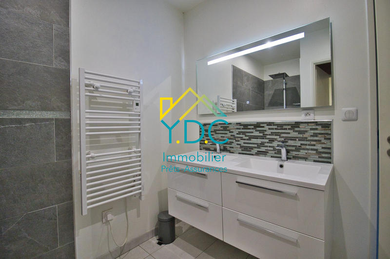 Maison contemporaine - 232 m² - 7 pièces