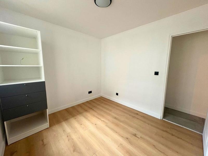 Local commercial - 42 m² - 3 pièces