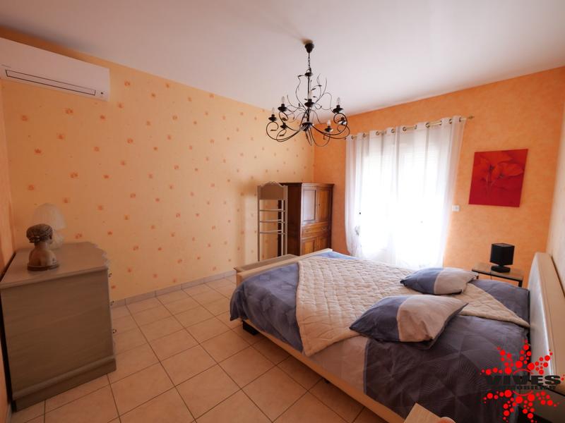 Villa - 213 m² - 6 pièces