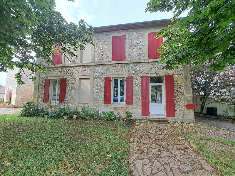 Maison - 102 m² - 4 pièces