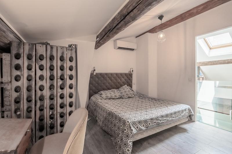 Appartement - 256 m² - 4 pièces