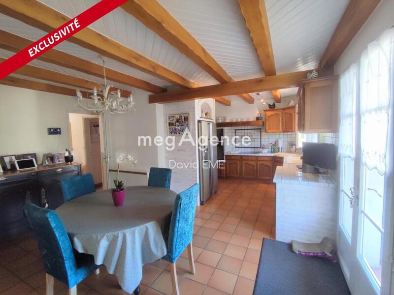 Maison - 167 m² - 8 pièces