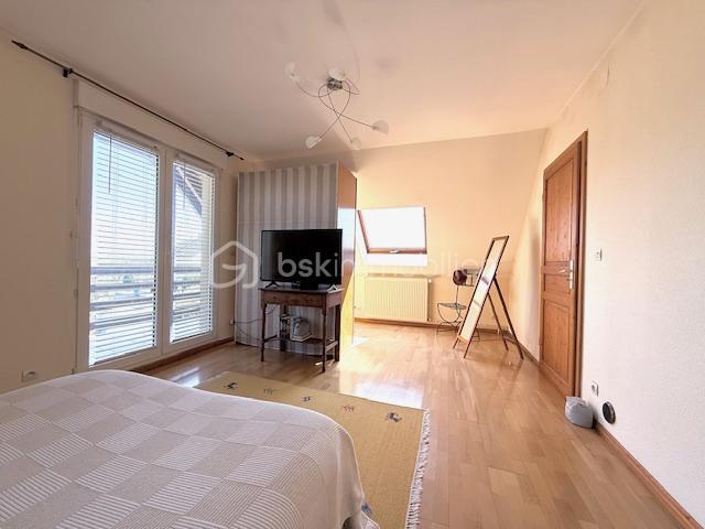 Maison traditionnelle - 105 m² - 4 pièces