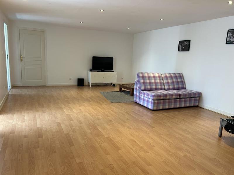 Maison de village - 215 m² - 8 pièces