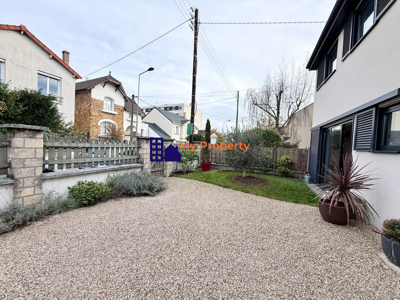 Maison contemporaine - 81 m² - 5 pièces