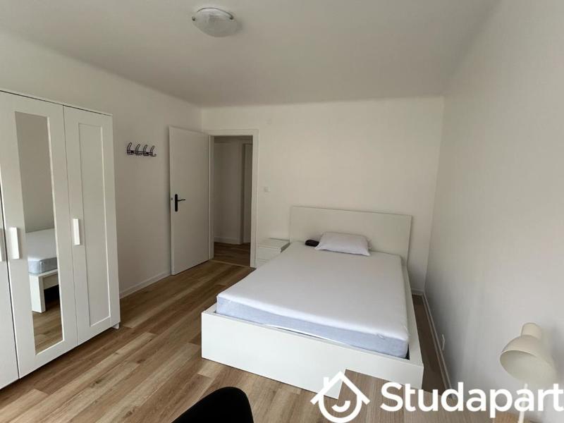 Chambre - 15 m² - 1 pièce