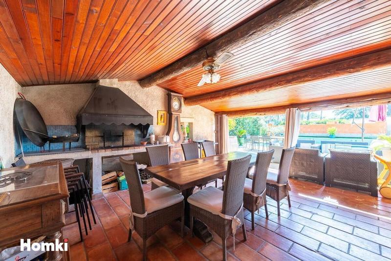 Villa - 176 m² - 7 pièces