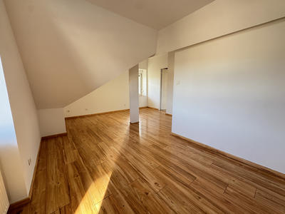 Appartement - 111 m² - 5 pièces