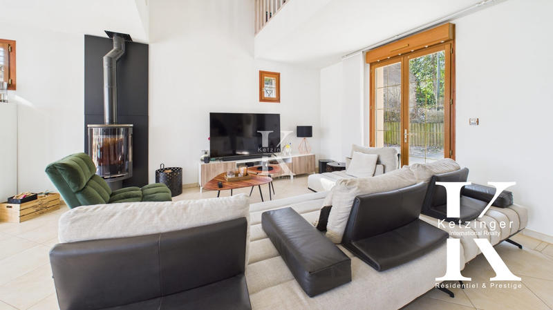 Maison traditionnelle - 140 m² - 5 pièces