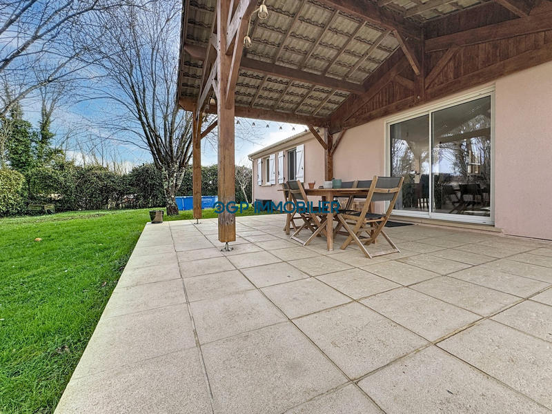 Maison - 92 m² - 4 pièces