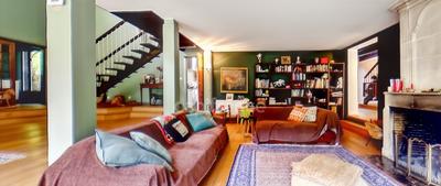 Propriété - 233 m² - 7 pièces