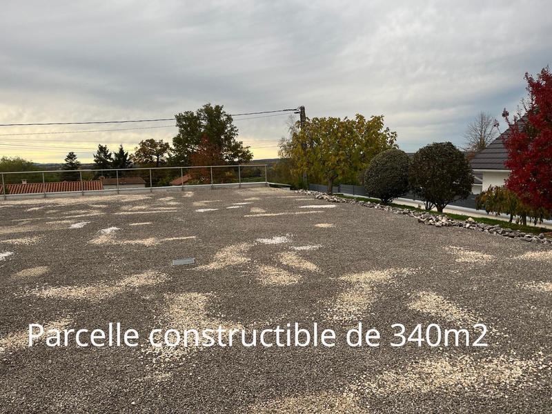 Propriété - 240 m² - 6 pièces