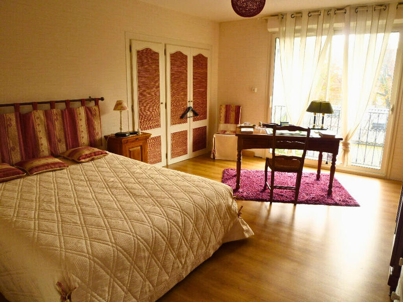 Maison - 232 m² - 6 pièces