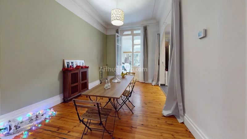 Appartement - 129 m² - 5 pièces