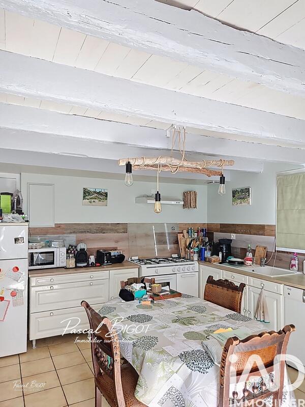 Maison - 265 m² - 9 pièces