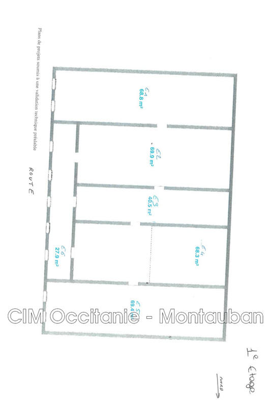 Maison - 650 m² - 4 pièces