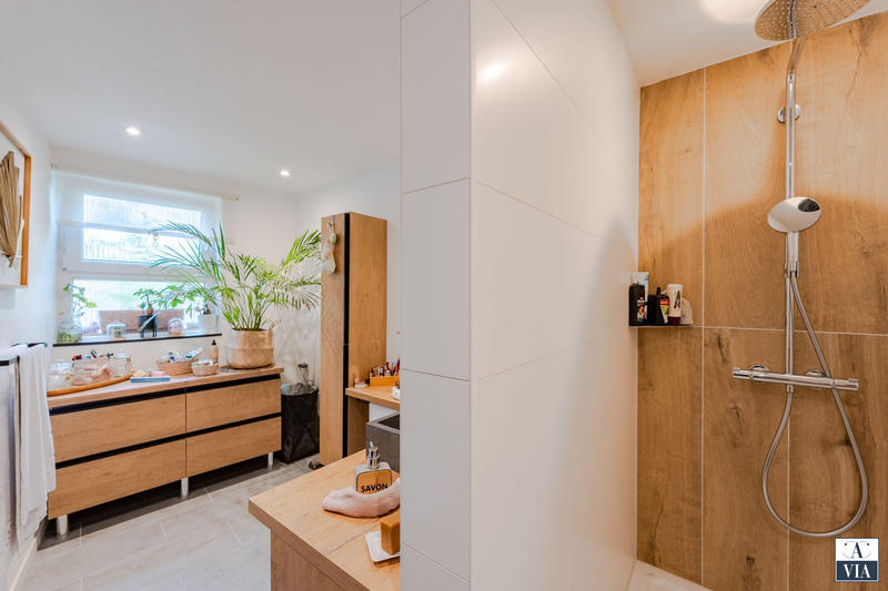 Maison traditionnelle - 125 m² - 4 pièces