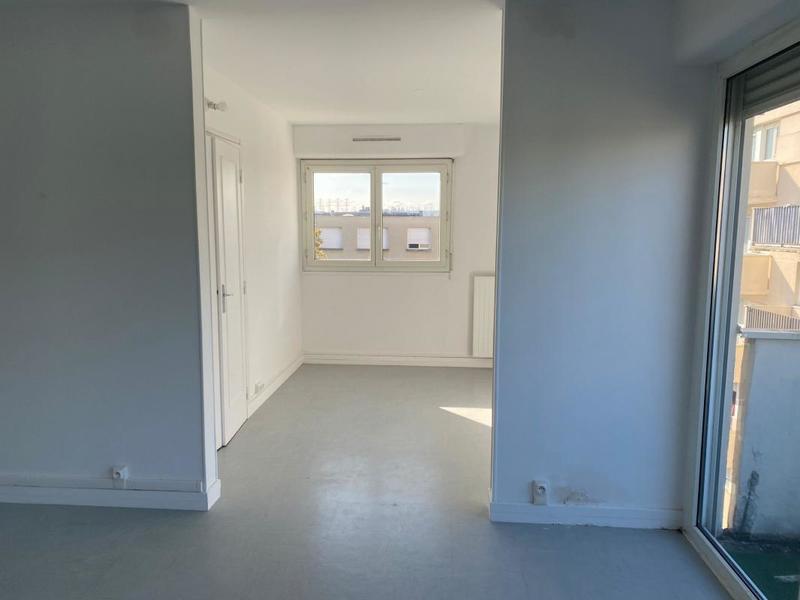 Appartement ancien - 74 m² - 4 pièces