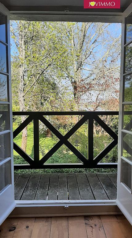 Maison - 387 m² - 12 pièces