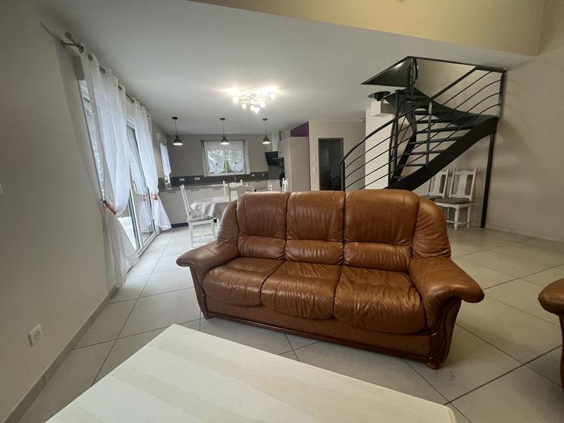 Maison traditionnelle - 136 m² - 4 pièces