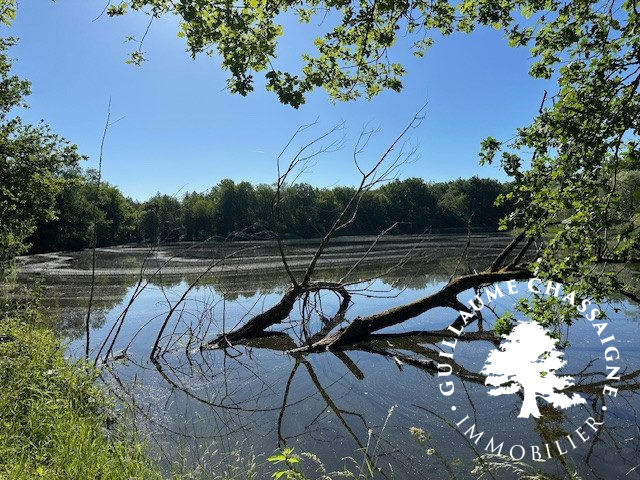 Maison traditionnelle - 400 m² - 12 pièces