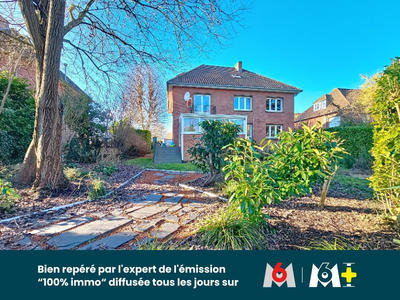 Maison - 250 m² - 10 pièces