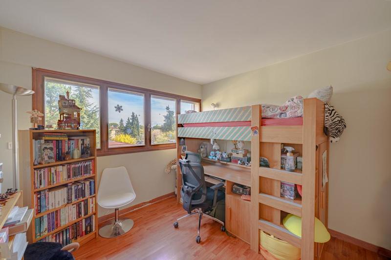 Appartement - 100 m² - 4 pièces