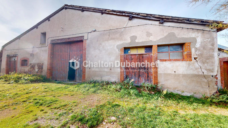 Grange - 300 m² - 1 pièce