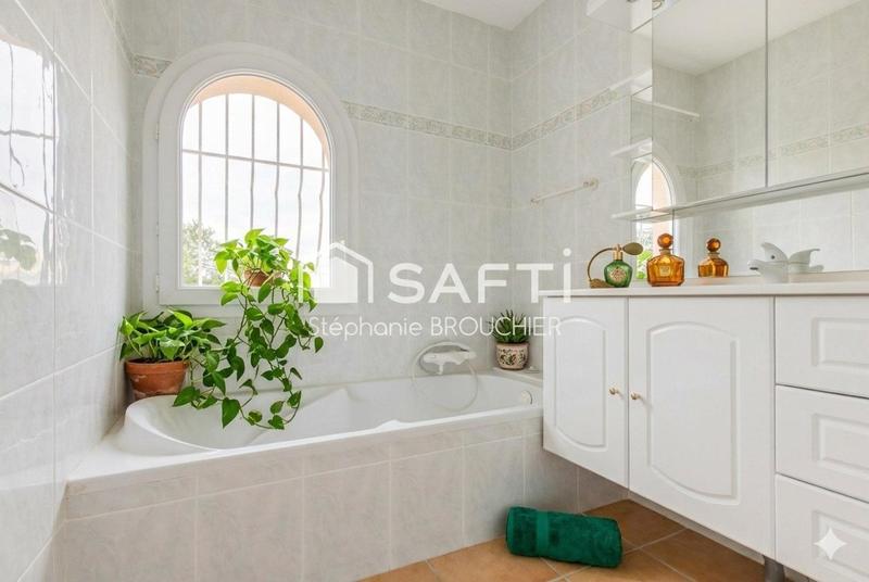 Maison - 125 m² - 4 pièces