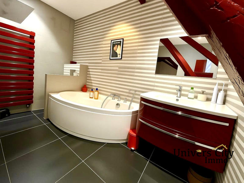 Maison ancienne - 227 m² - 8 pièces