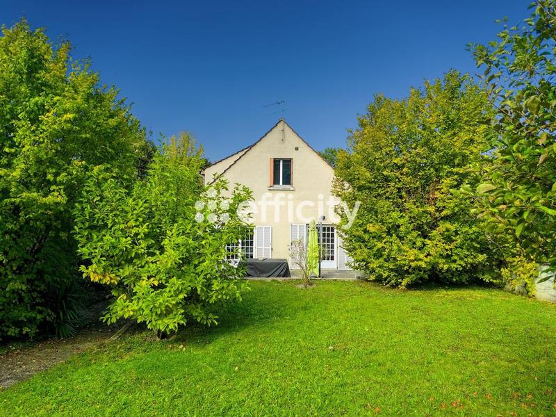 Maison - 165 m² - 8 pièces