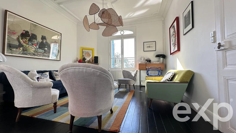 Maison - 199 m² - 8 pièces