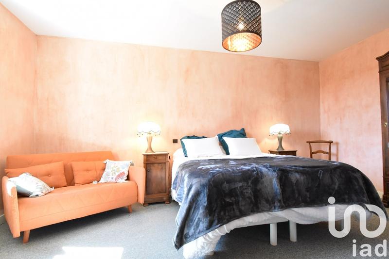 Maison - 180 m² - 7 pièces