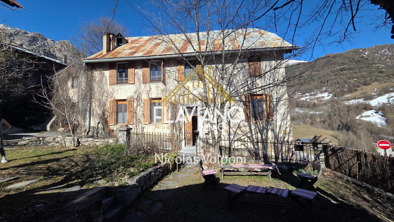 Appartement - 130 m² - 5 pièces