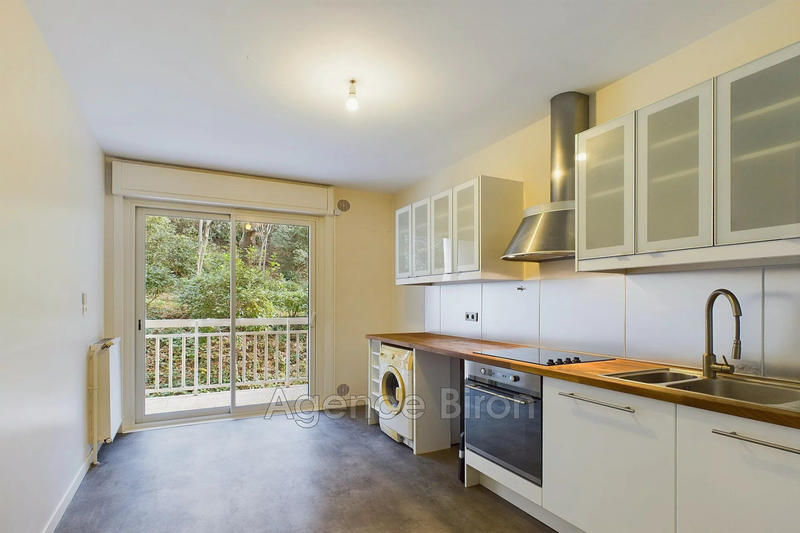 Appartement - 107 m² - 4 pièces