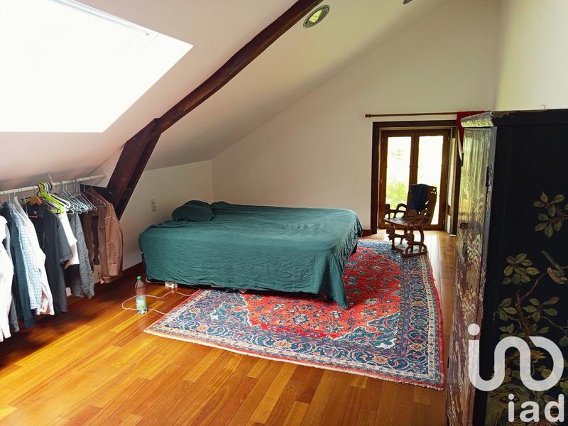 Maison - 234 m² - 8 pièces