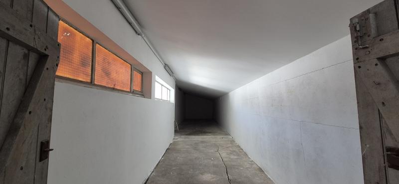 Entrepôt - 252 m² - 4 pièces