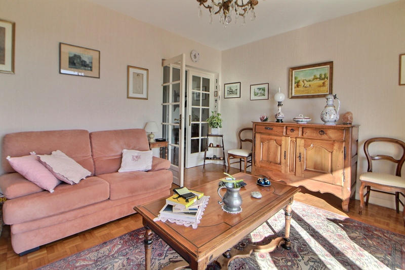 Appartement - 98 m² - 4 pièces