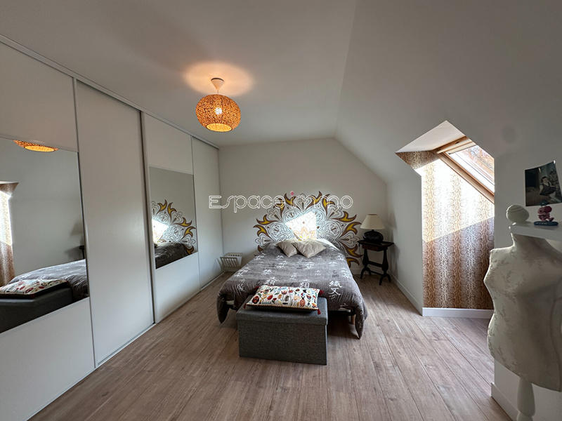 Maison - 165 m² - 6 pièces