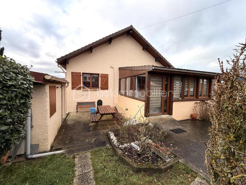 Maison traditionnelle - 85 m² - 3 pièces