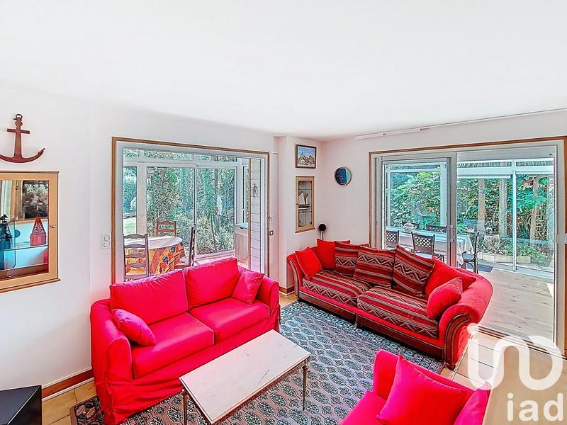 Maison - 166 m² - 10 pièces