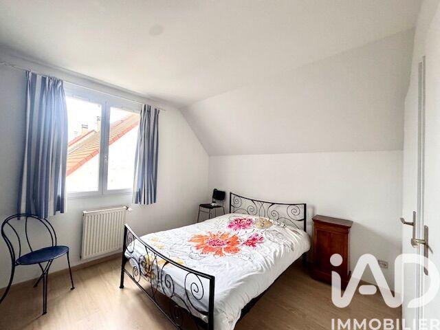 Maison - 233 m² - 11 pièces