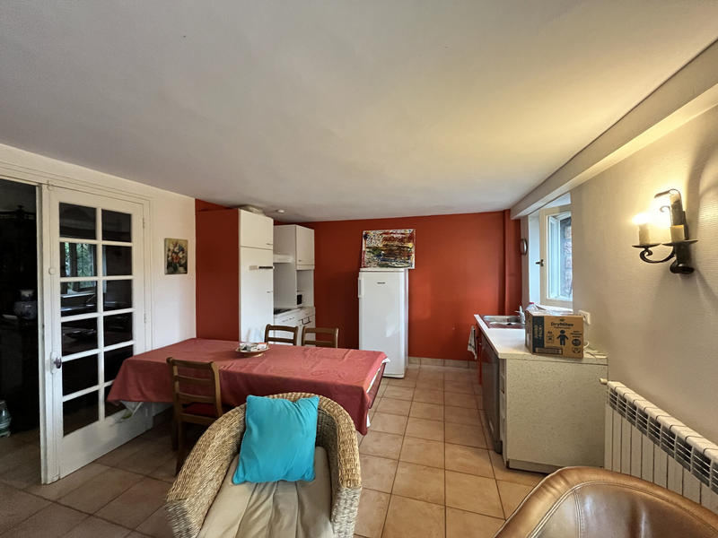 Maison - 216 m² - 9 pièces