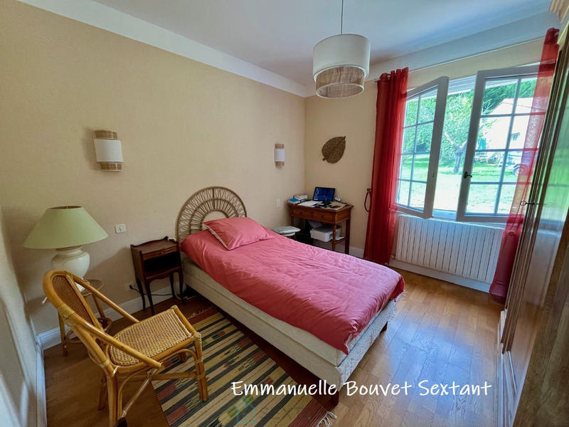 Maison - 187 m² - 7 pièces